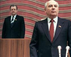 La dimisión de Gorbachov.  ¿Por qué Gorbachov?  No es una idea nueva